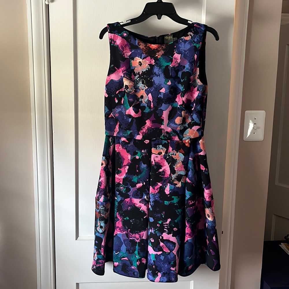 Taylor dress, a line with pockets